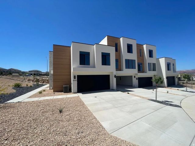2828 W Silver Cholla Ln 53, St. George