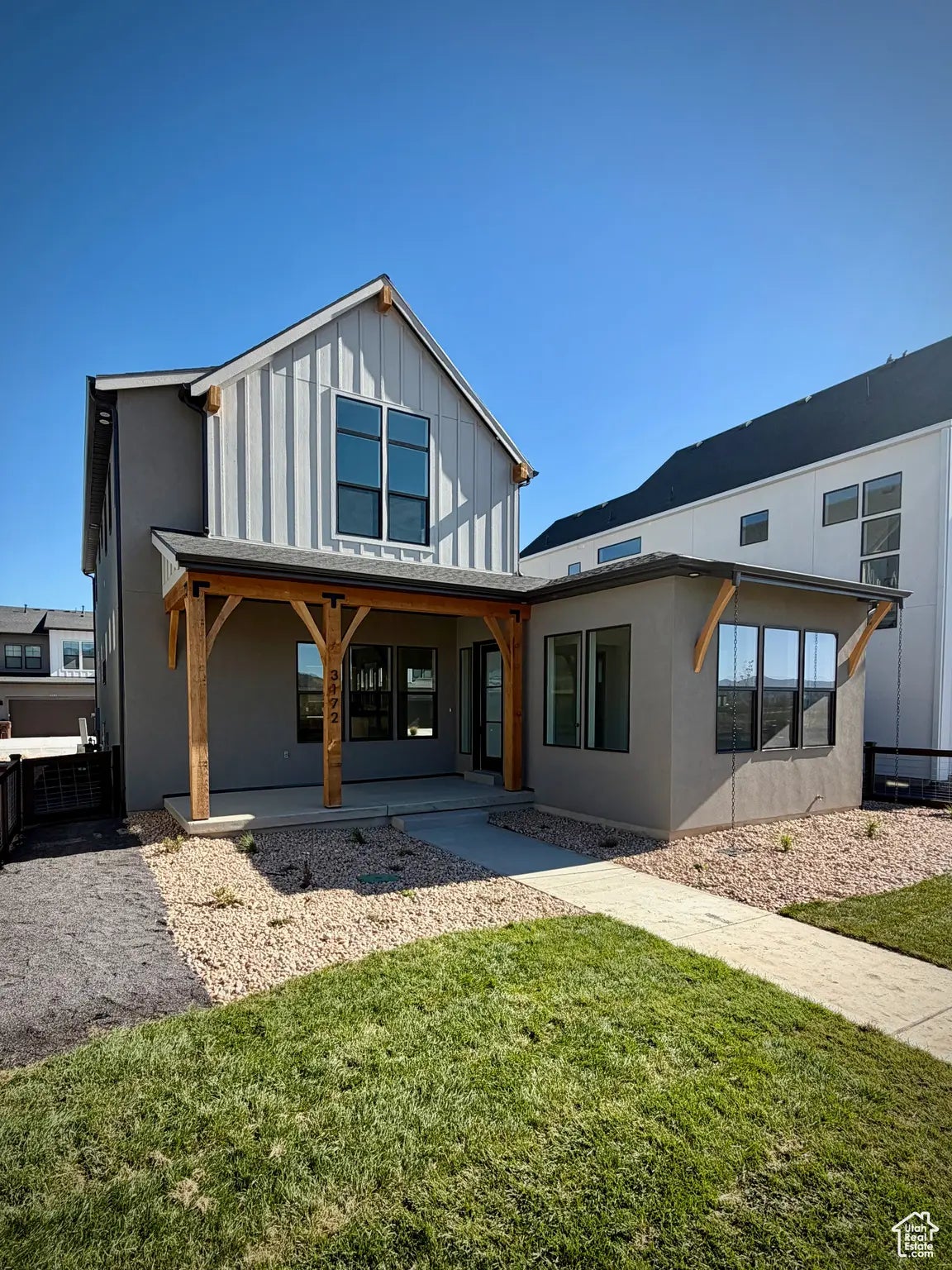 Photo of Listing #2119496