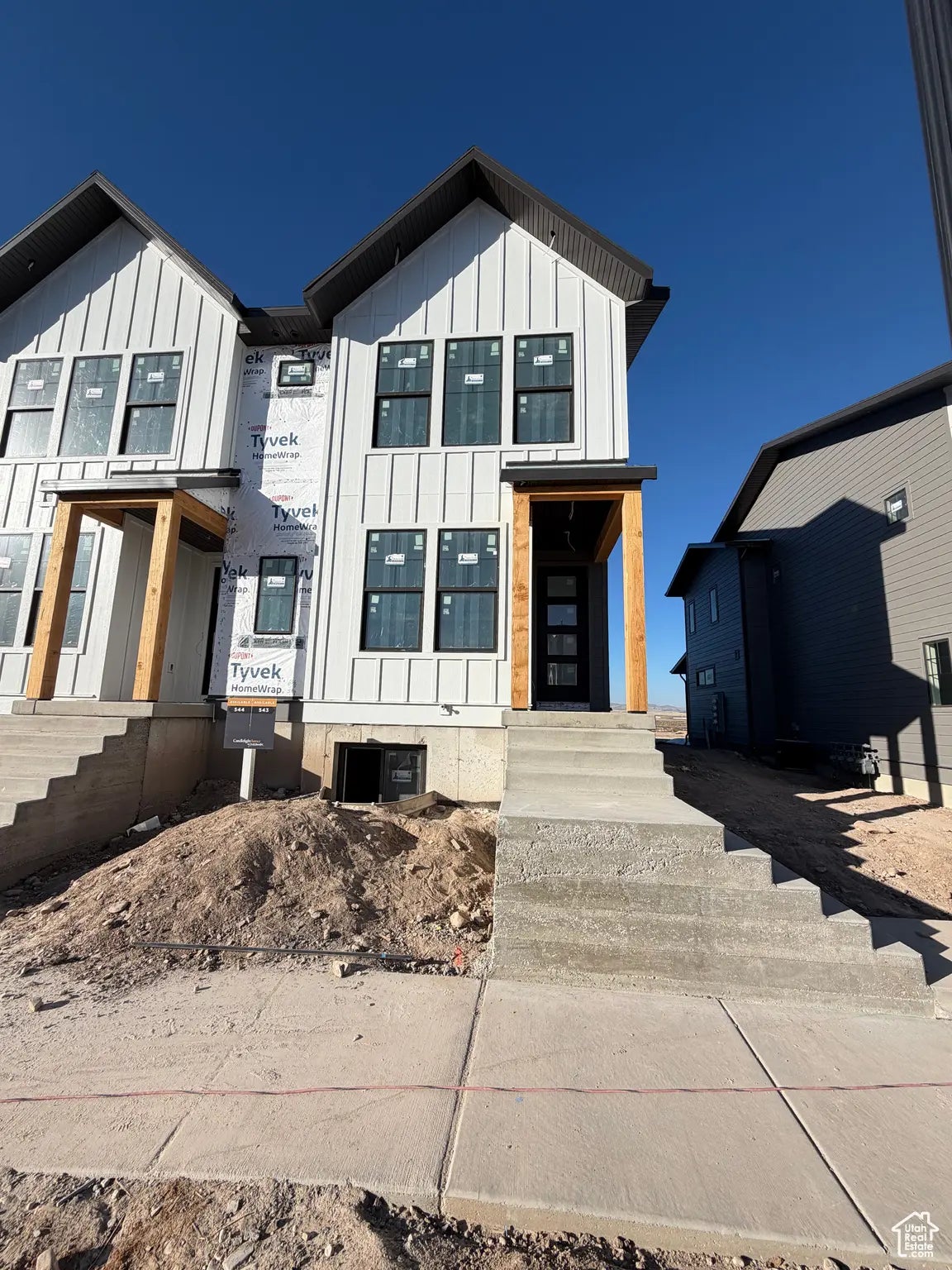 Photo of Listing #2119555