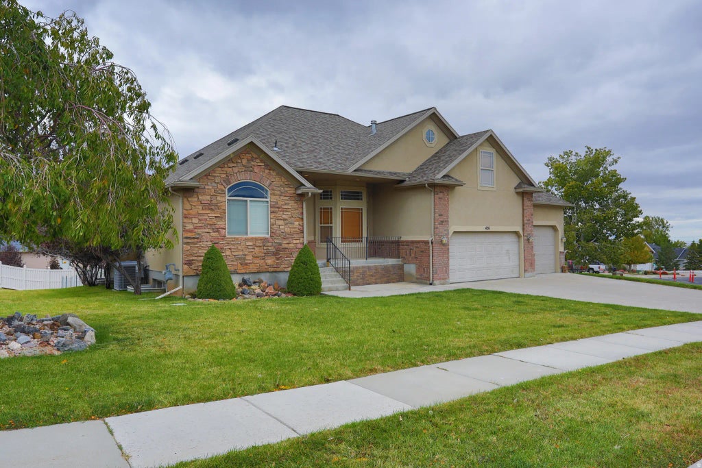 426 S Deer Hollow Rd, Tooele