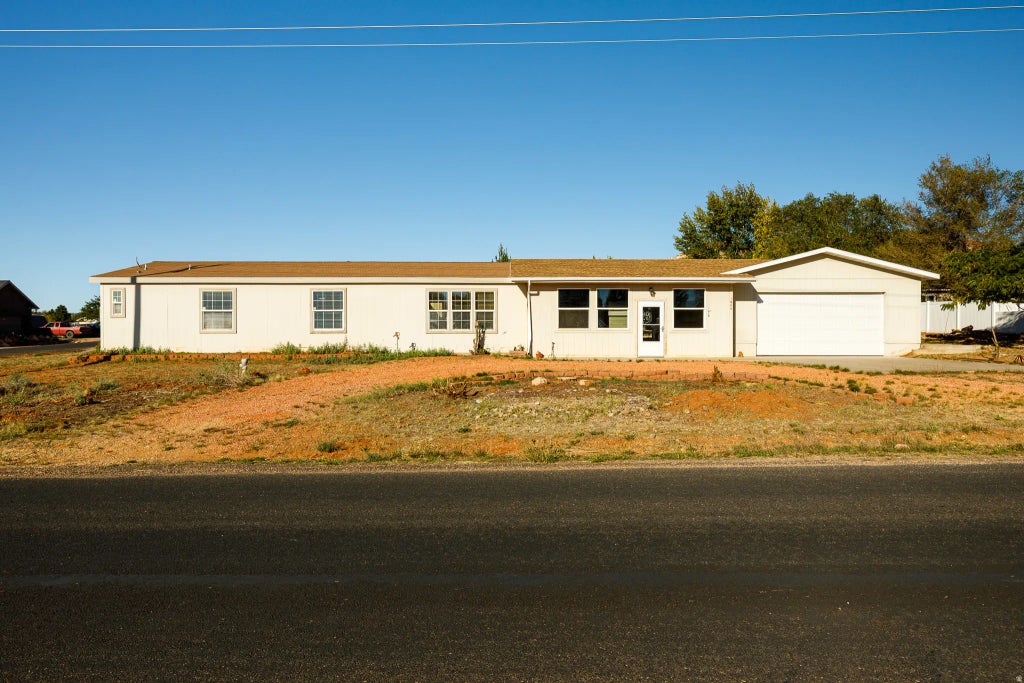 1686 S Powell Dr, Kanab