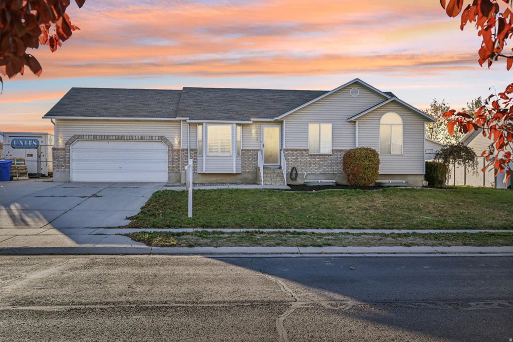 9332 S Wild Clover Ln, West Jordan