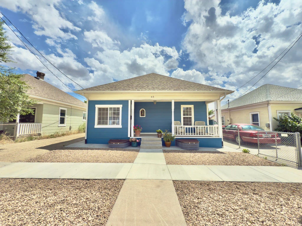 65 Locust St, Helper