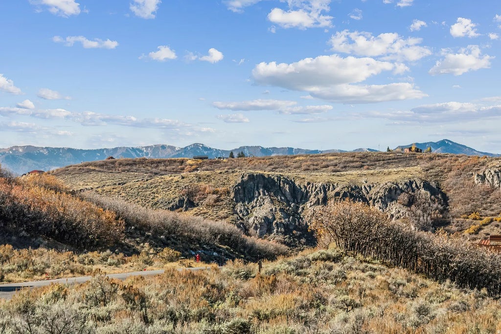 756 Canyon Gate Rd 63, Park City