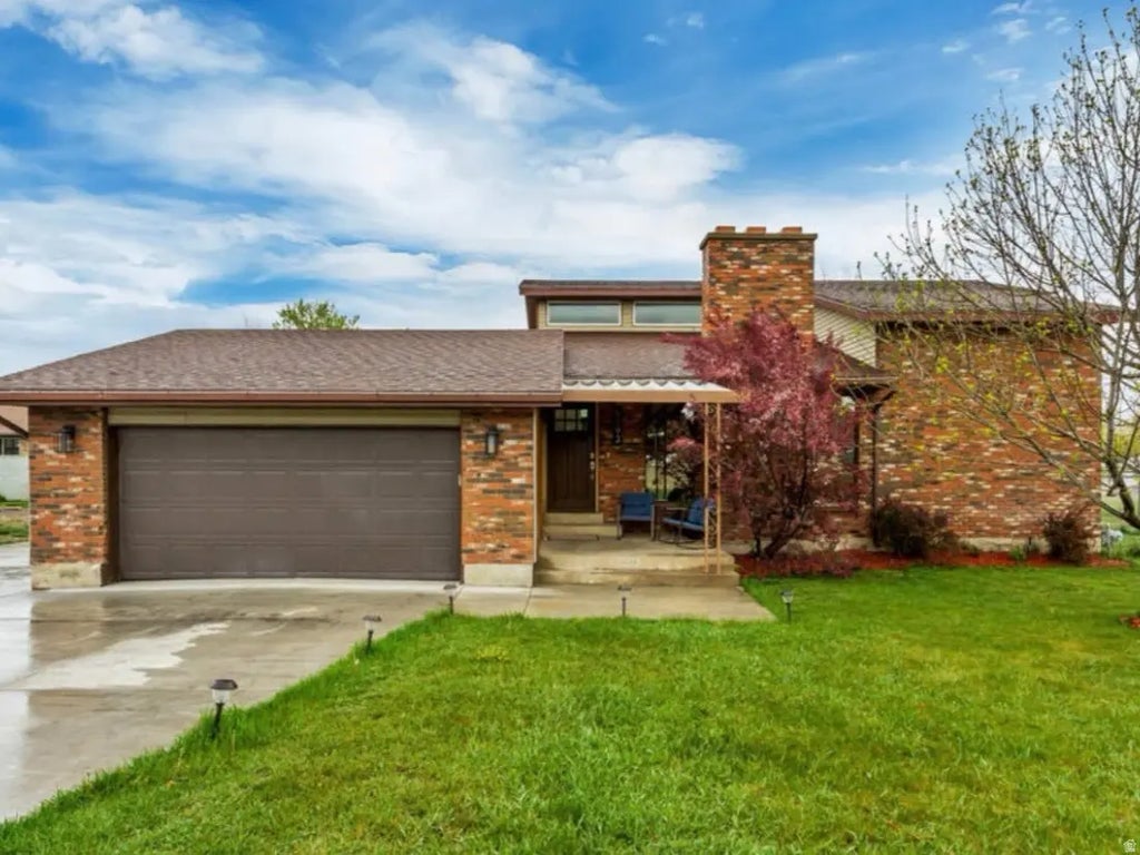 6893 S 3200 W, West Jordan