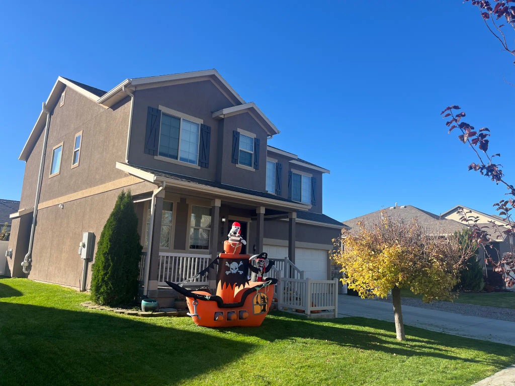 395 W Broome St, Stansbury Park