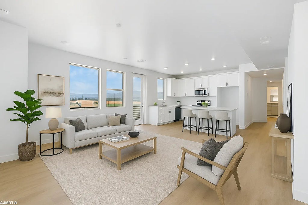 5263 W Reventon Rd S 103, South Jordan