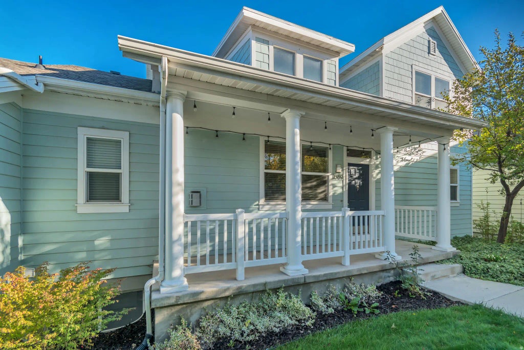 11569 S Oakmond Rd, South Jordan