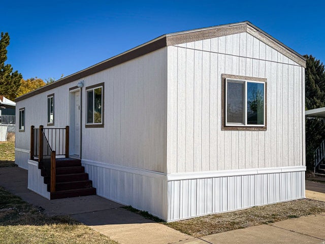 203 Darlington Way, Layton