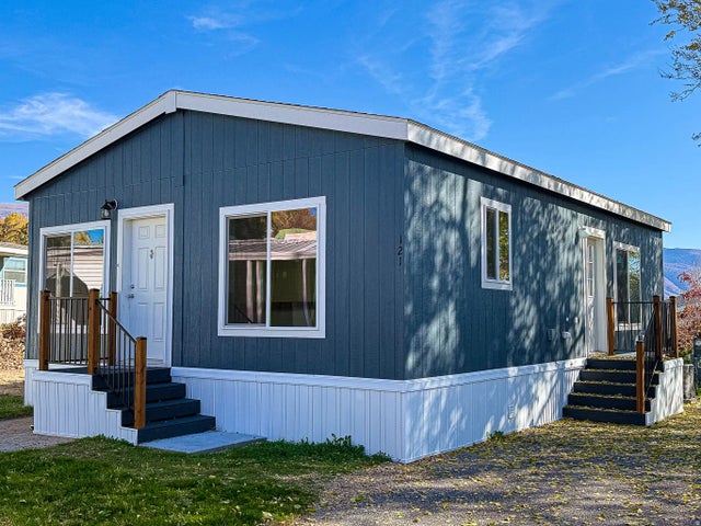 121 Barrington Way, Layton