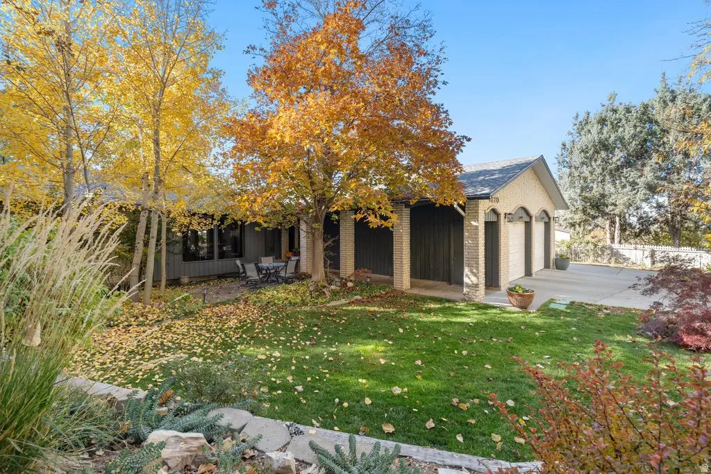 1220 E 225 N, Springville