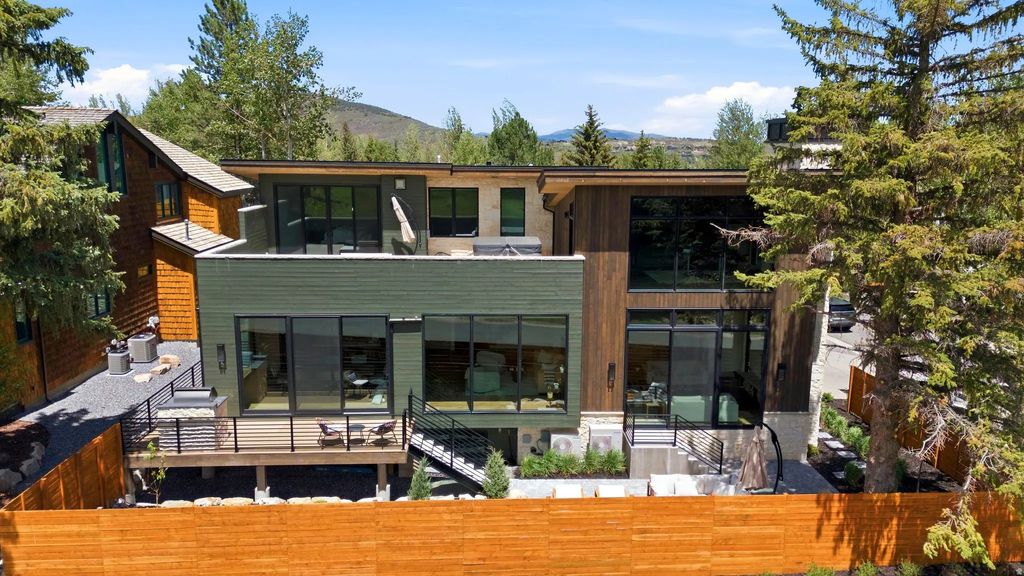 2083 Three Kings Ct, Park City