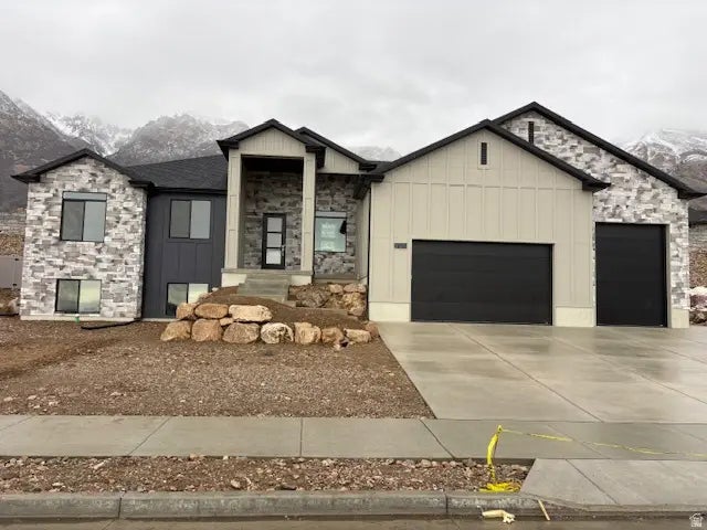 728 E Mountain Road N, North Ogden