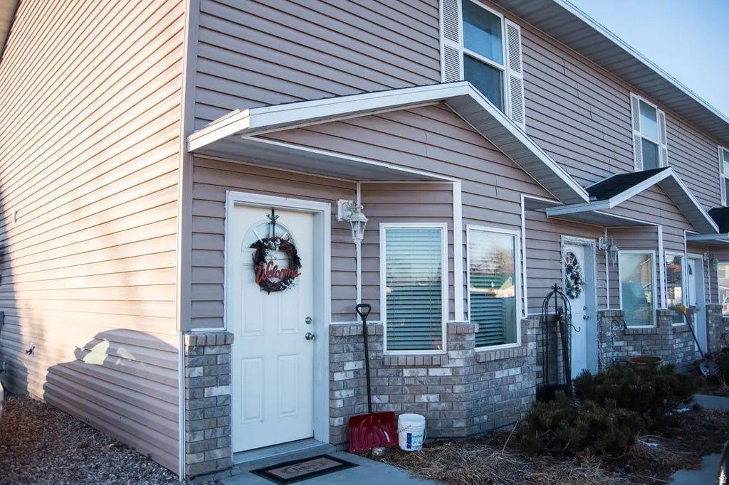 92 E 500 S 1-4, Vernal