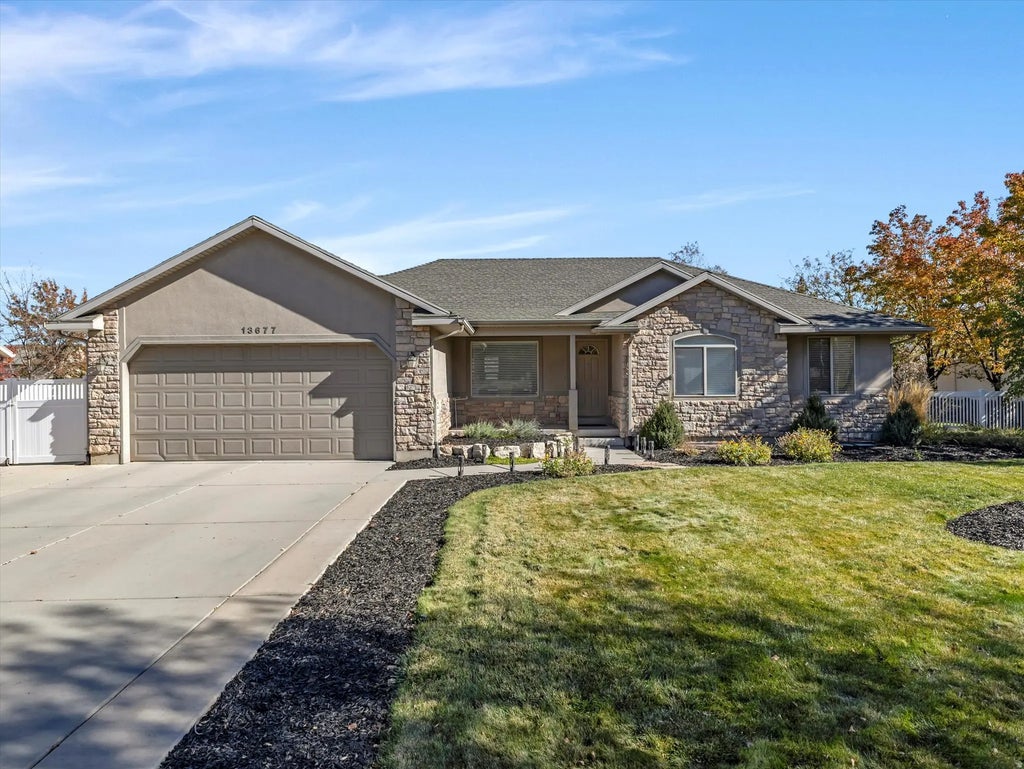 13677 S Hansomcab W, Herriman