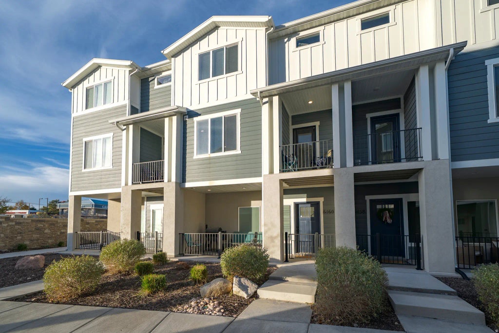 6160 S Miramonte Way W T30, Kearns