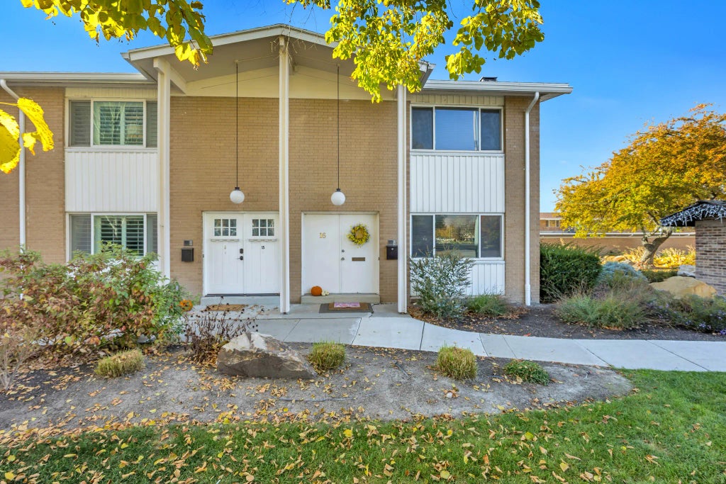 825 E Three Fountains Cir 16, Murray