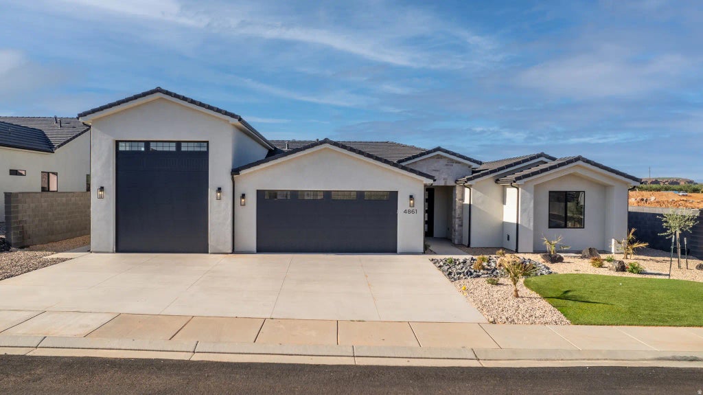 4861 W 2020 S, Hurricane