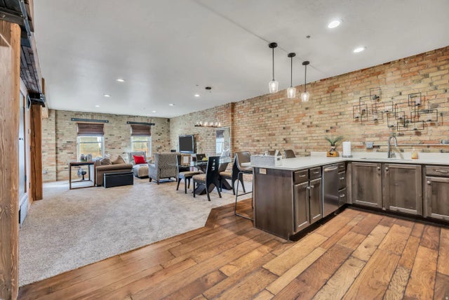 327 W 200 S 303, Salt Lake City