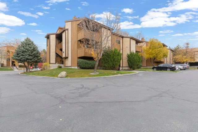 662 W Jefferson Cv #6, Sandy