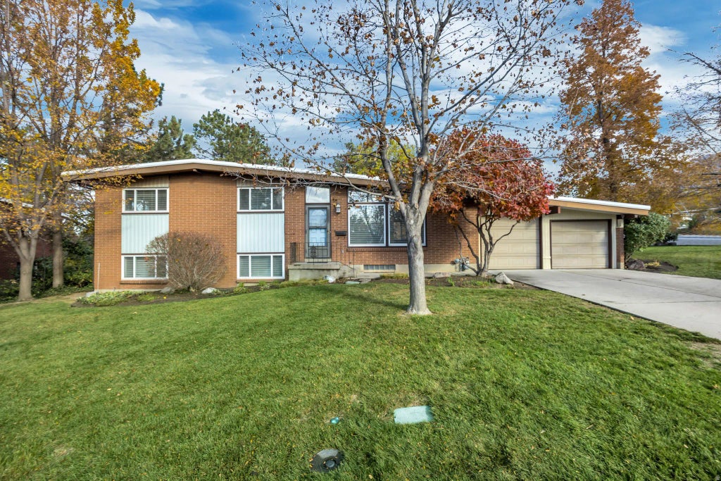 2961 E Bonnie Brae Ave, Holladay