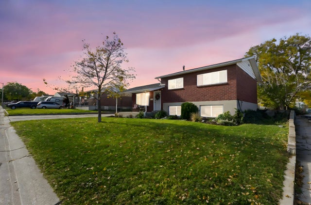 3390 S 8525 W, Magna