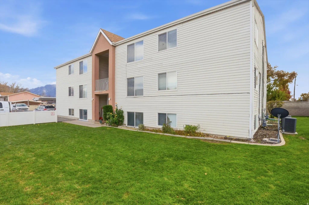 1689 W 8295 S 2, West Jordan