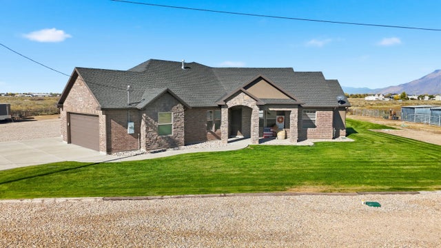 3862 W 400 S, West Weber