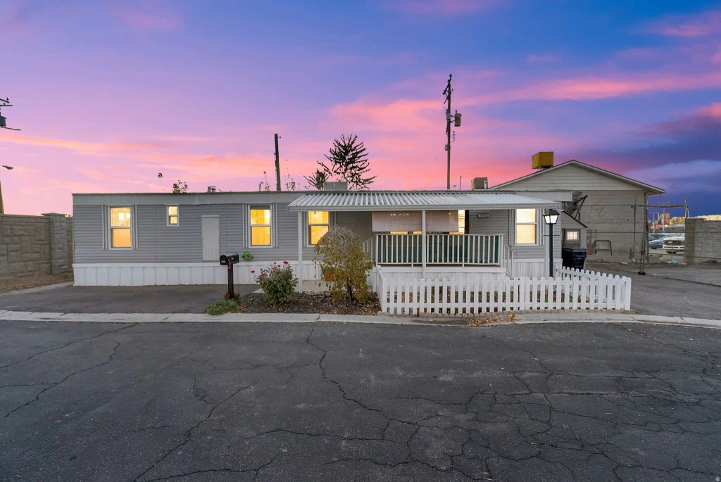 2906 S Garden Park Cir, Salt Lake City