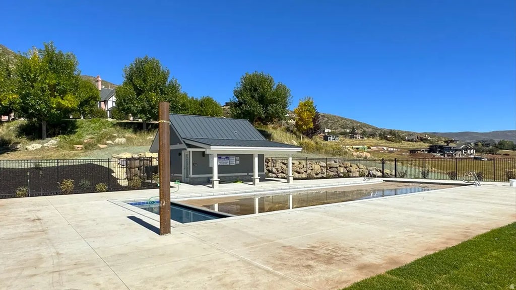 146 E Altamont Dr 40, Midway