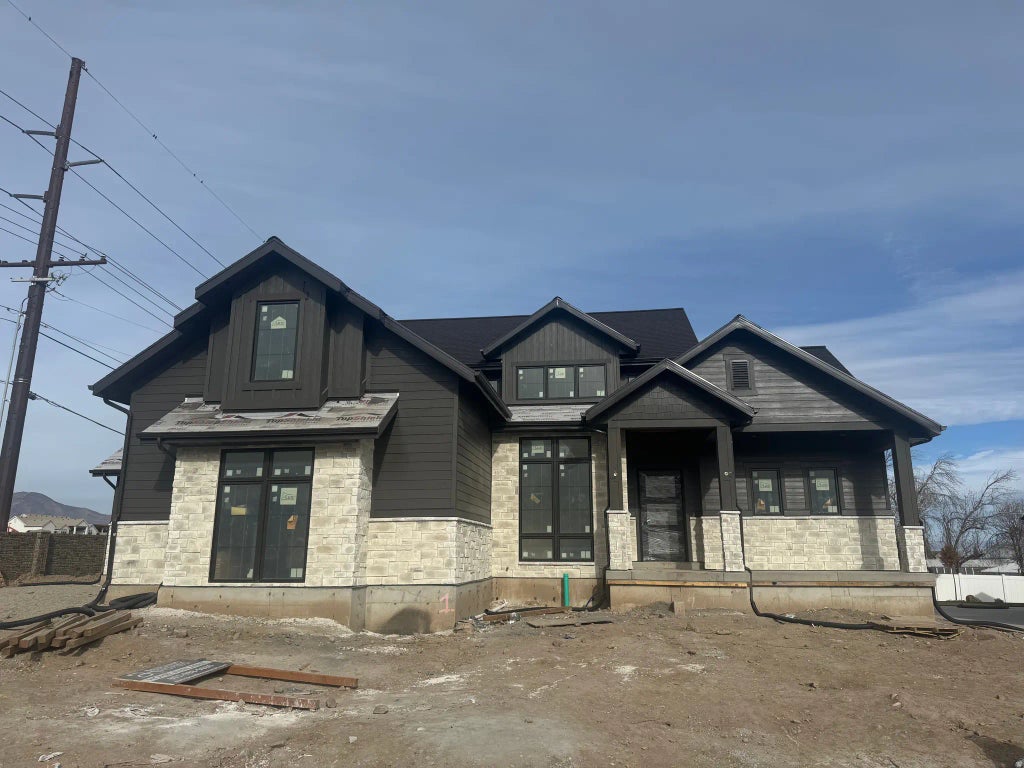 6382 W Hollys Pond Ln 1, Herriman