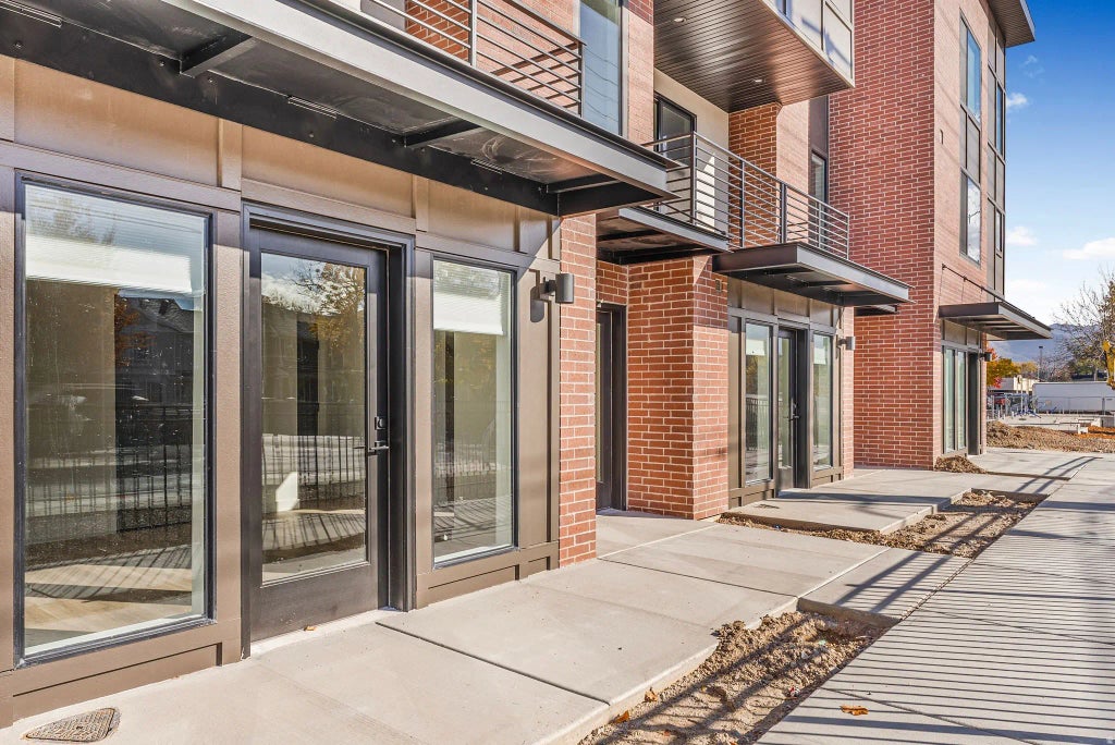 594 E Betsey Cv S 17, Salt Lake City