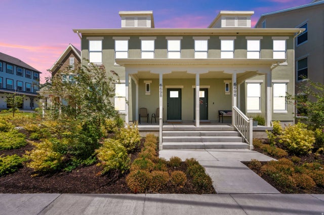 6698 W 11800 S 571, South Jordan