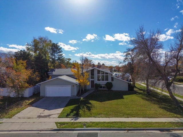 512 E Larchwood Dr, Midvale