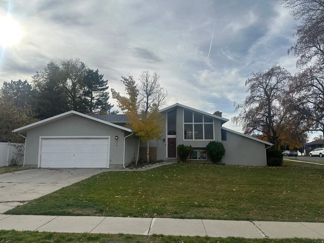 512 E Larchwood Dr, Midvale