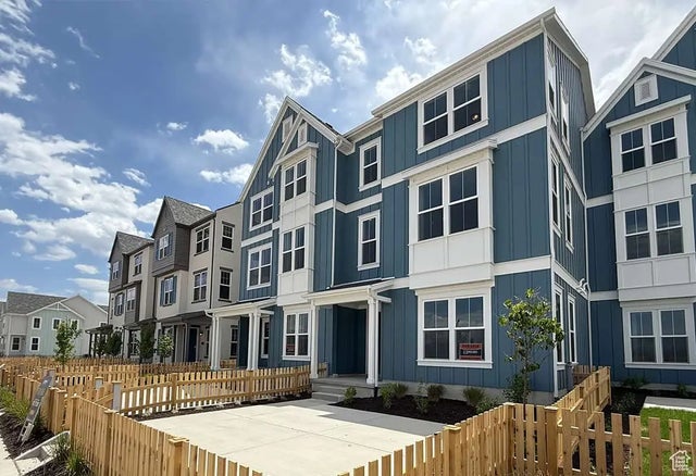 7043 W South Jordan Pkwy, South Jordan