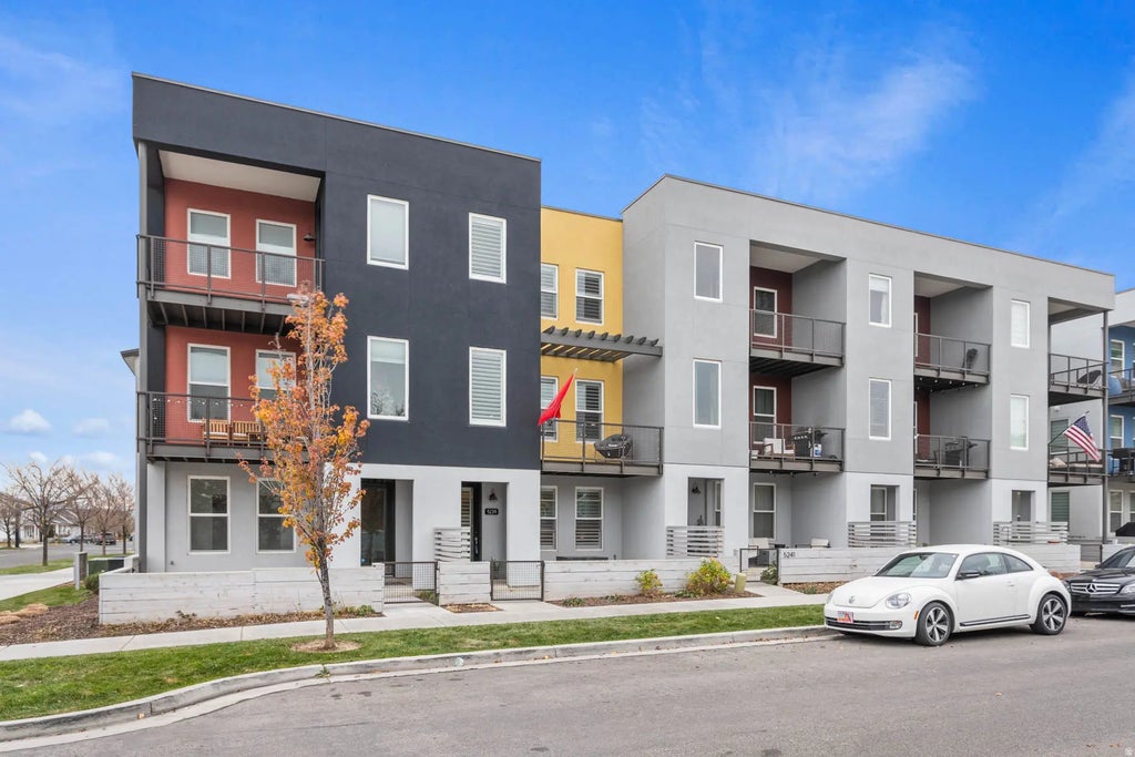 5239 W Bowstring Way S 518, South Jordan