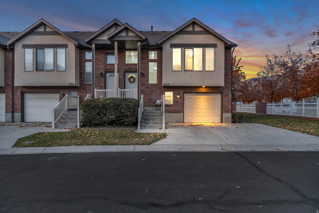 204 W Lyman Ln, Bountiful