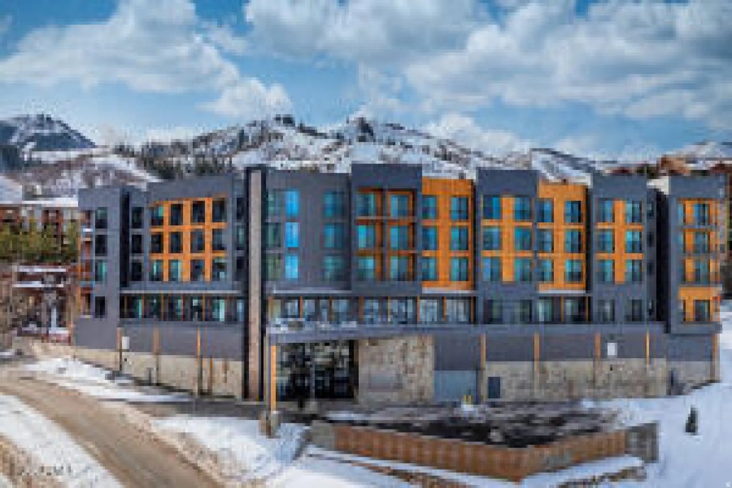 2670 W Canyons Resort Dr 207, Park City