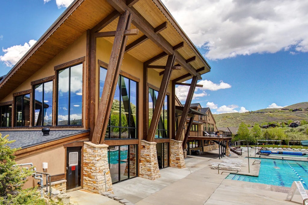 2235 Sidewinder Dr 424, Park City