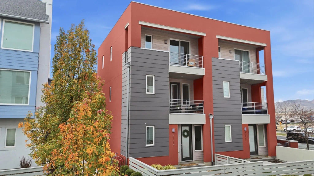 5033 W Daybreak Pkwy S, South Jordan