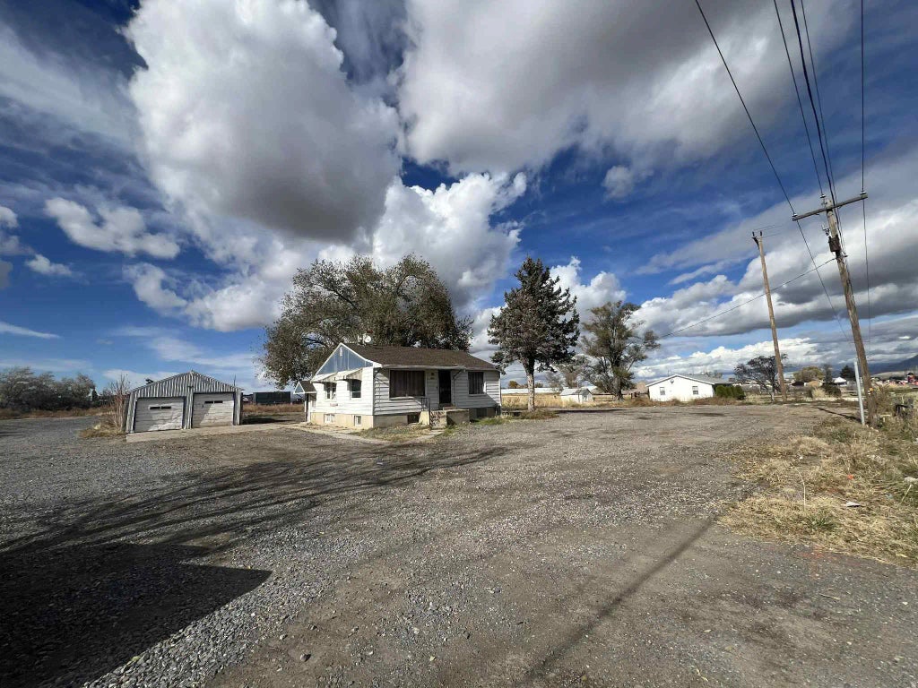 2901 S 1900 W, West Haven