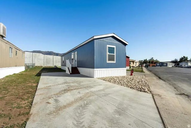 1500 N Angel St E 22, Layton