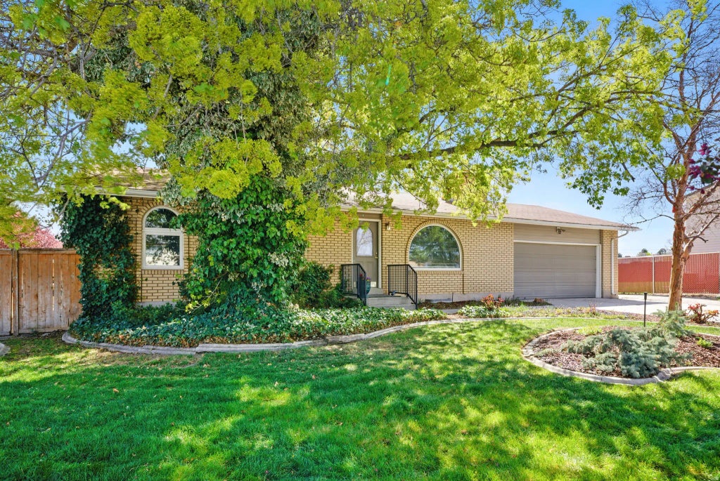 4227 S Hopi Dr W, West Valley City