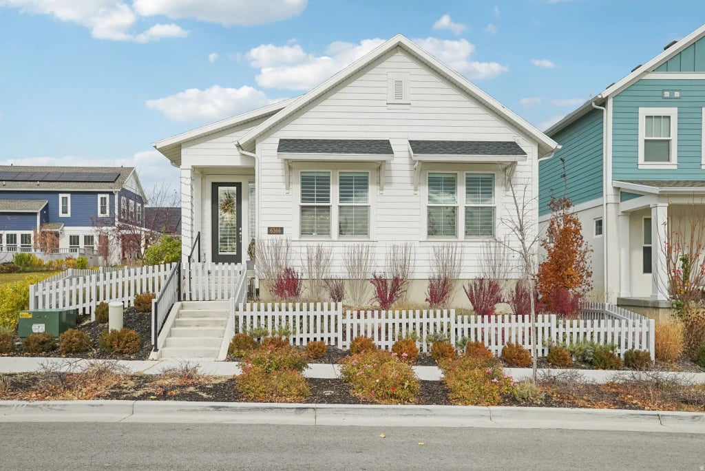 6366 W Copper Hawk Dr, South Jordan