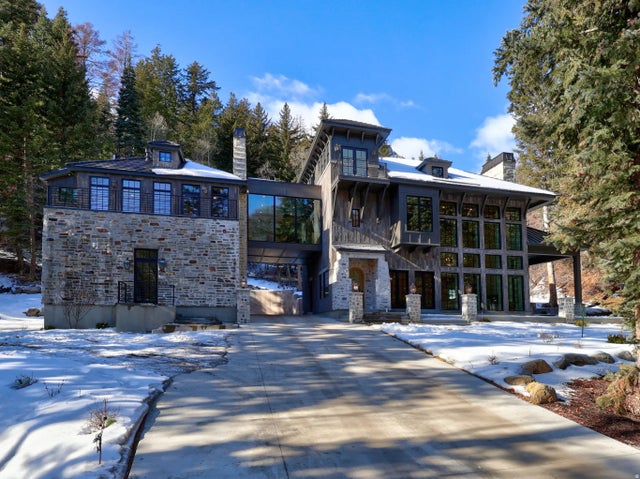 9271 N Mile 23 Ln, Sundance