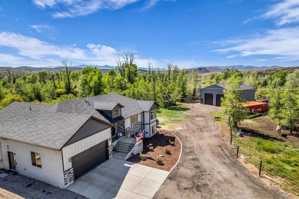 3700 S 1000 E, Kamas