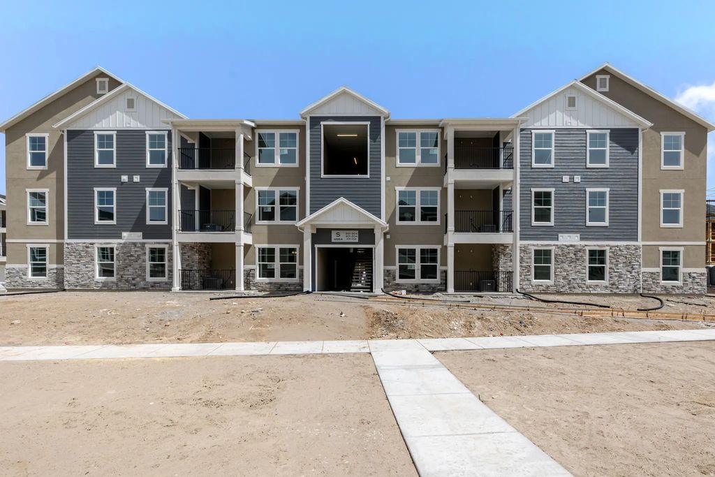 4664 S 680 W S202, Mapleton