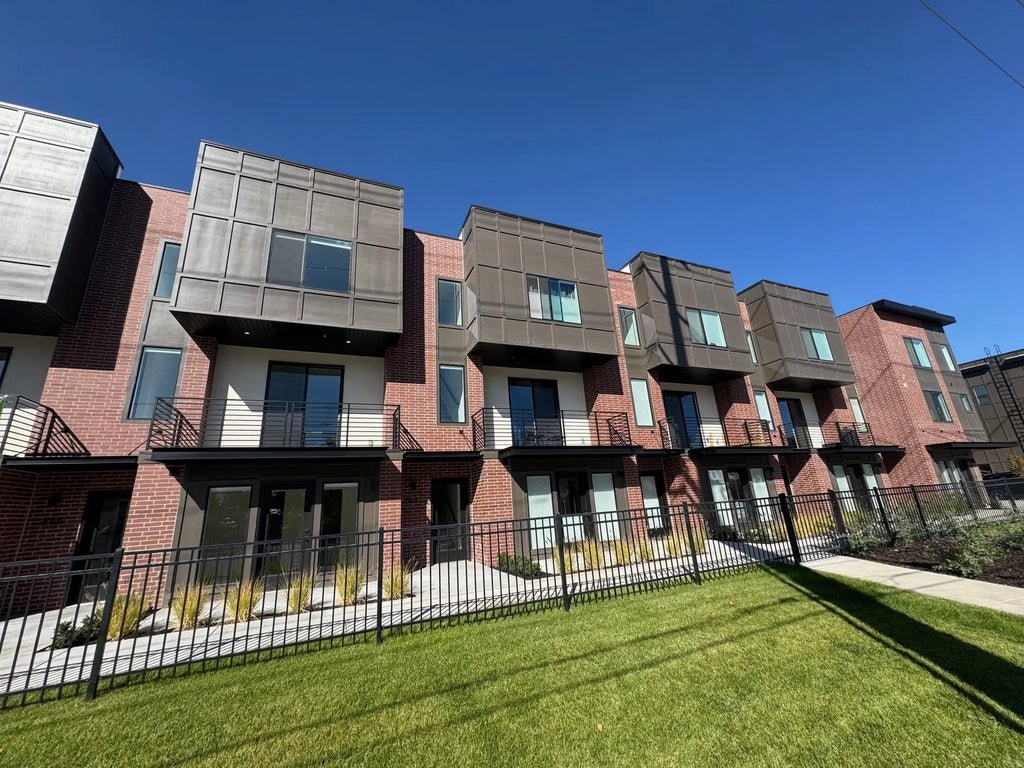 602 E Betsey Cv S 20, Salt Lake City