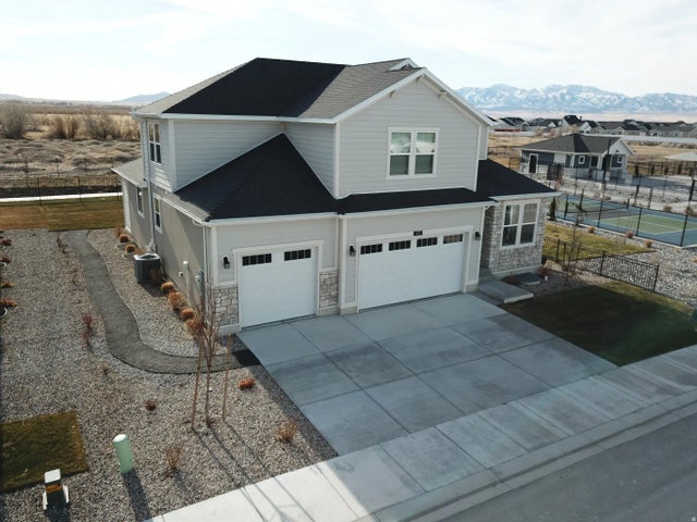 633 W Junegrass Ln, Stansbury Park